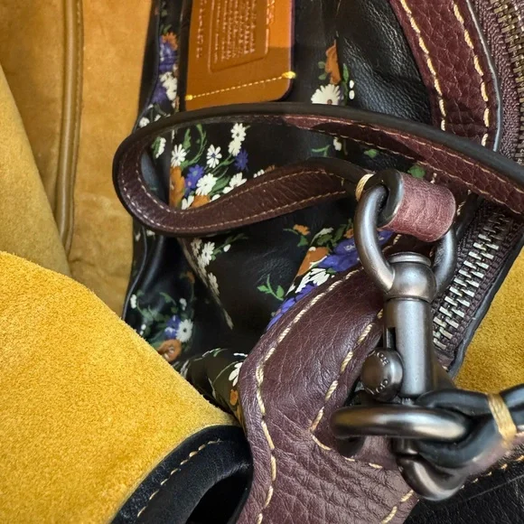 Coach GLV PB Bandit HoBo 3! 2 in one purse! - Picture 9 of 16